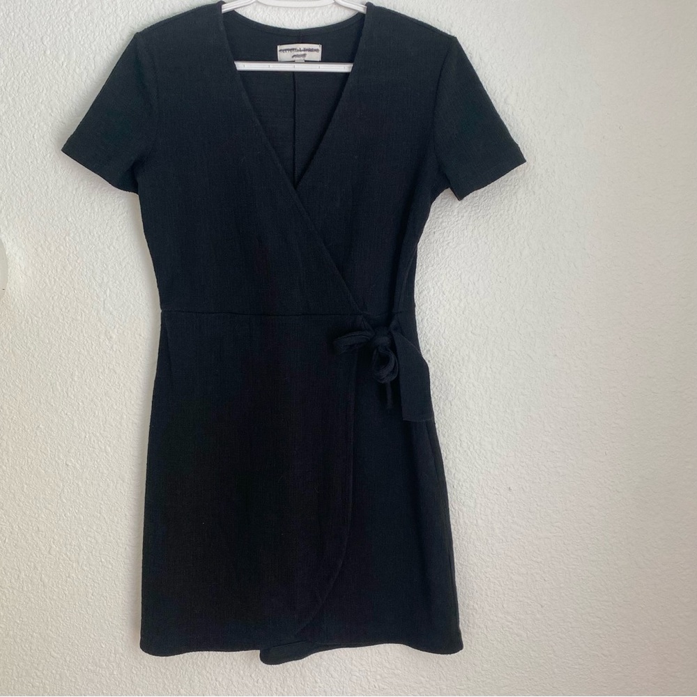 Madewell Texture and Thread short sleeve black mini faux wrap dress, size XS